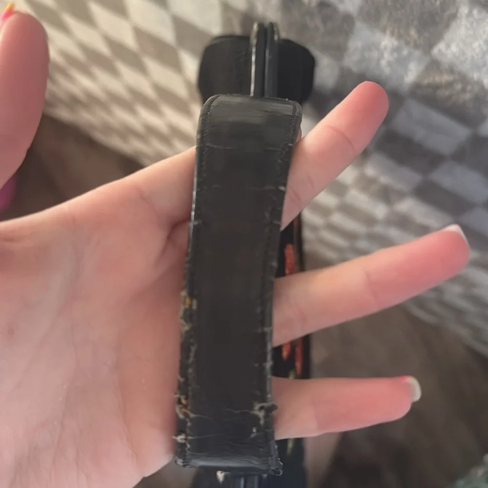 Koro Creation Vintage NeedlePoint Tapestry Women’s Strawberry Handbag - Picture 6 of 16